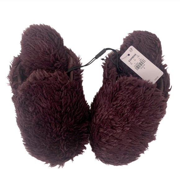 NWT Express Fluffy Faux Fur Slip-On Slipper Indoor/Outdoor Dark Purple Small 5-6 - Picture 3 of 9